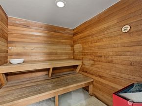 2253 Gilman Drive W 104, Seattle WA 98119