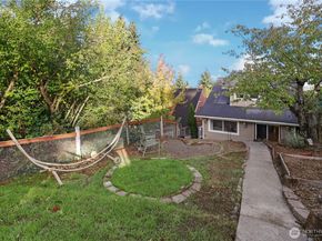 1719 Gregory Way, Bremerton WA 98337
