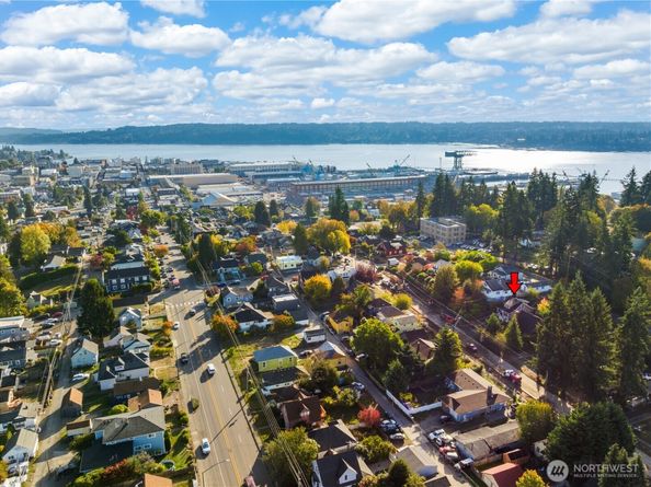 1719 Gregory Way, Bremerton WA 98337