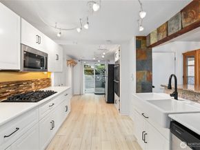 1719 Gregory Way, Bremerton WA 98337