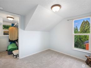 1719 Gregory Way, Bremerton WA 98337