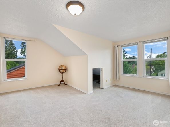 1719 Gregory Way, Bremerton WA 98337