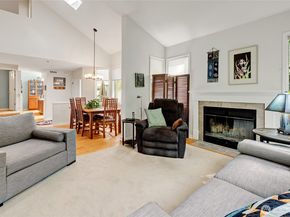 15929 67th Lane NE 3, Kenmore WA 98028