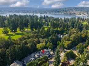 15929 67th Lane NE 3, Kenmore WA 98028