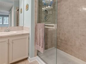 15929 67th Lane NE 3, Kenmore WA 98028