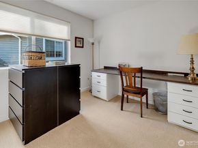 15929 67th Lane NE 3, Kenmore WA 98028