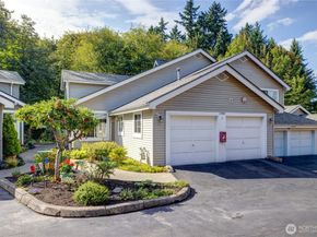 15929 67th Lane NE 3, Kenmore WA 98028