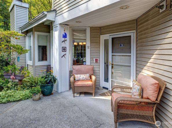 15929 67th Lane NE 3, Kenmore WA 98028