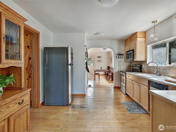 506 S Trenton, Seattle WA 98108