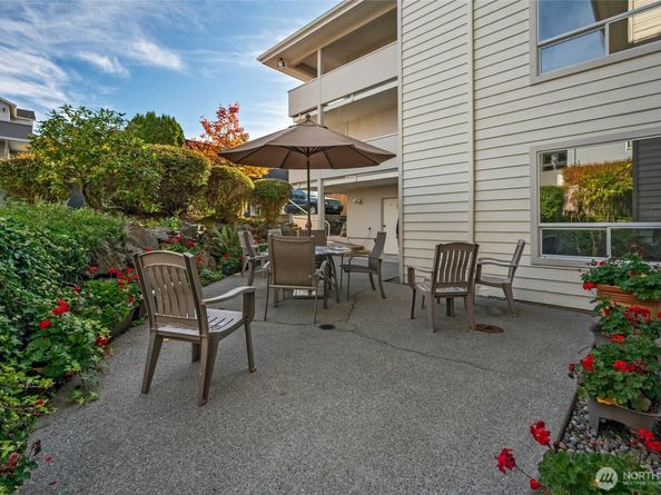 233 3rd Avenue S 304, Edmonds WA 98020