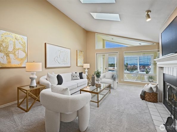 233 3rd Avenue S 304, Edmonds WA 98020