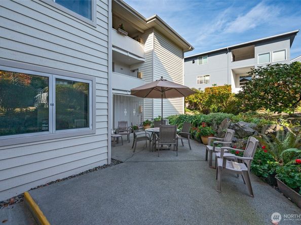 233 3rd Avenue S 304, Edmonds WA 98020