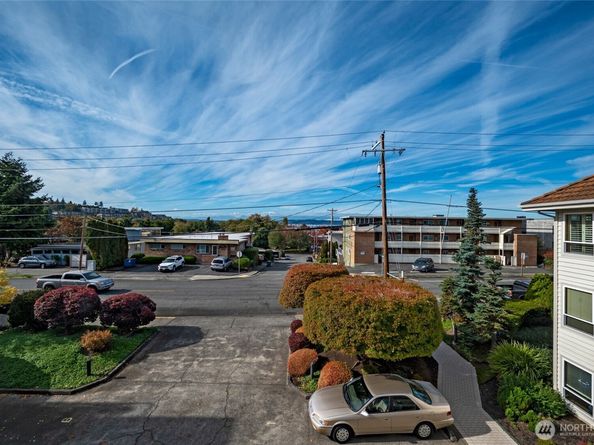 233 3rd Avenue S 304, Edmonds WA 98020