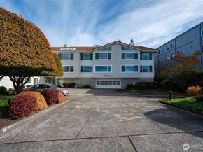 233 3rd Avenue S 304, Edmonds WA 98020