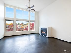 4422 Bagley Avenue N 303, Seattle WA 98103