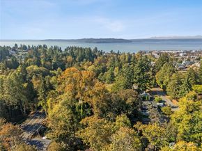 1251 S 230th Street, Des Moines WA 98198