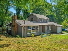 1251 S 230th Street, Des Moines WA 98198