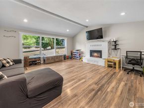 1251 S 230th Street, Des Moines WA 98198