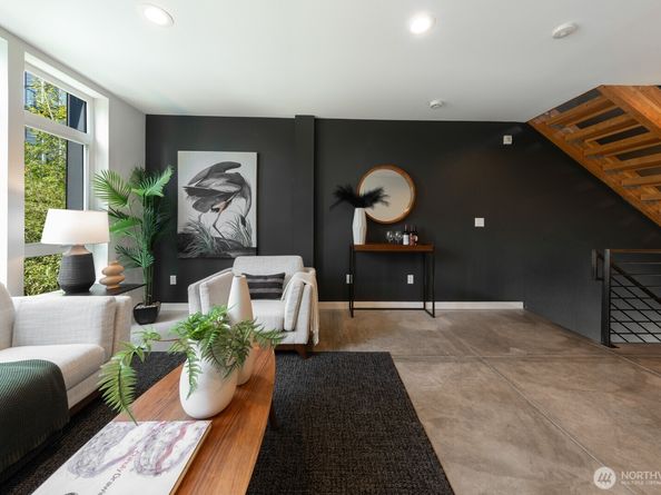 123 20th Avenue, Seattle WA 98122