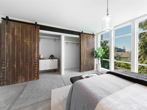123 20th Avenue, Seattle WA 98122