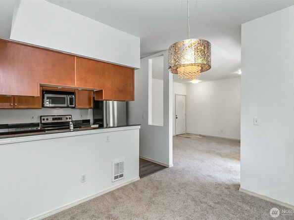 14821 29th Avenue W. K101, Lynnwood WA 98087