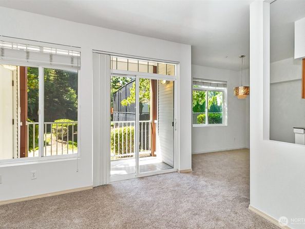 14821 29th Avenue W. K101, Lynnwood WA 98087