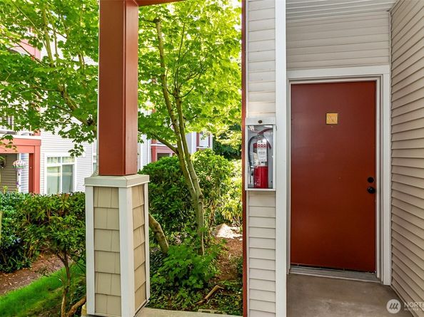 14821 29th Avenue W. K101, Lynnwood WA 98087