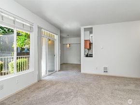 14821 29th Avenue W. K101, Lynnwood WA 98087