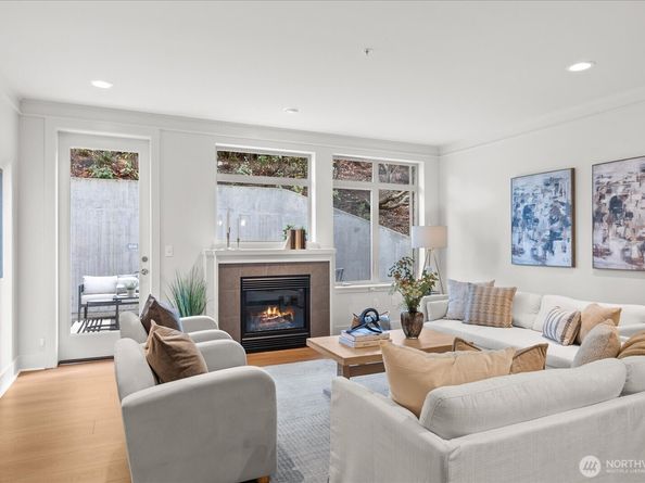 55 Pine Street 203, Edmonds WA 98020