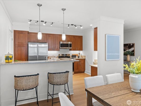 55 Pine Street 203, Edmonds WA 98020