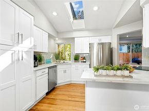 15865 Northup Way 41, Bellevue WA 98008