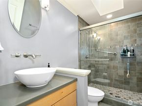 15865 Northup Way 41, Bellevue WA 98008