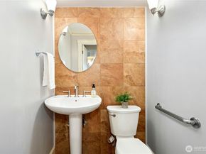 15865 Northup Way 41, Bellevue WA 98008