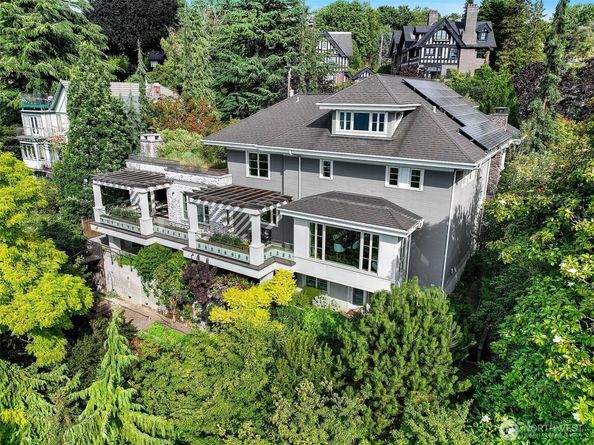 1065 Summit Avenue E, Seattle WA 98102