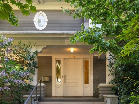 1065 Summit Avenue E, Seattle WA 98102