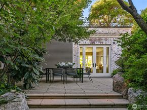 1065 Summit Avenue E, Seattle WA 98102
