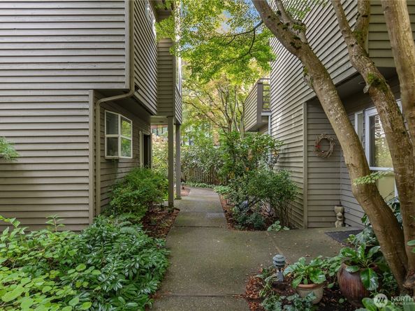 616 29th Avenue E Unit 5, Seattle WA 98112