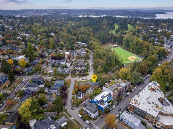 616 29th Avenue E Unit 5, Seattle WA 98112