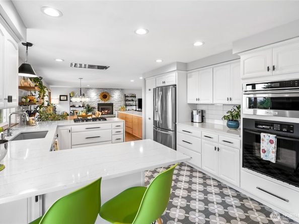 8831 Rivercrest Avenue, Everett WA 98208