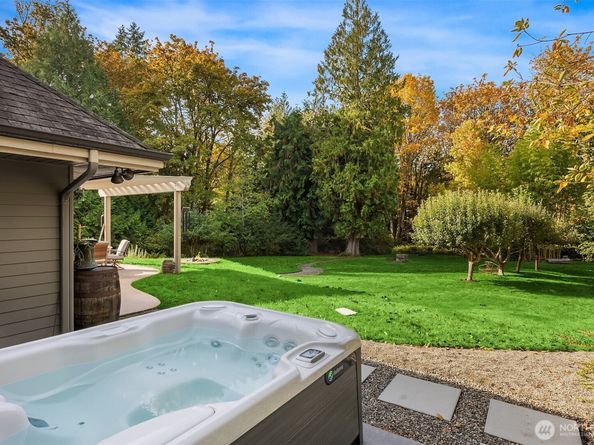 5815 NE Baker Hill Road, Bainbridge Island WA 98110