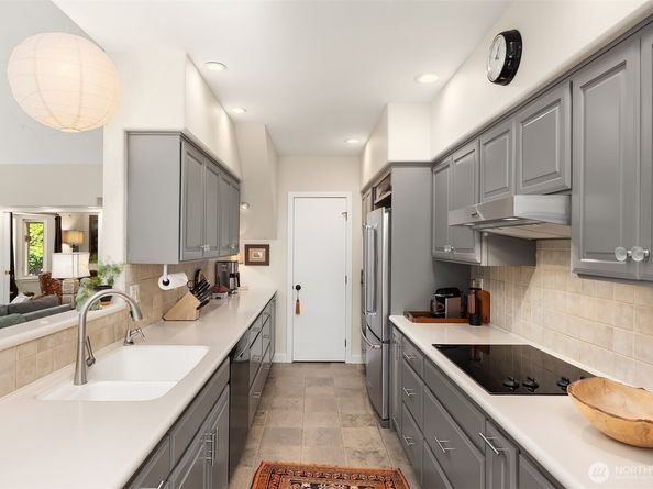 5815 NE Baker Hill Road, Bainbridge Island WA 98110