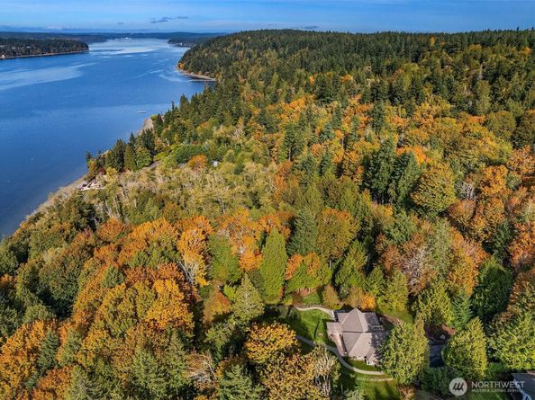 5815 NE Baker Hill Road, Bainbridge Island WA 98110