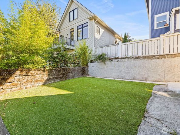 2914 E Columbia Street, Seattle WA 98122
