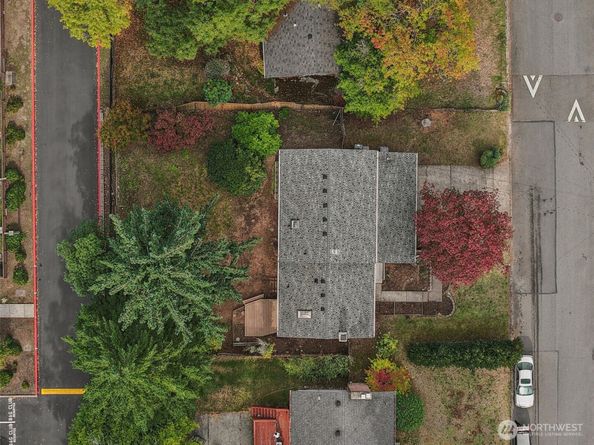 1261 150th Avenue SE, Bellevue WA 98007