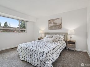 1261 150th Avenue SE, Bellevue WA 98007