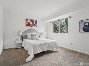 1261 150th Avenue SE, Bellevue WA 98007