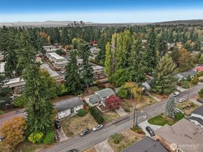 1261 150th Avenue SE, Bellevue WA 98007