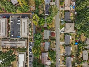 1261 150th Avenue SE, Bellevue WA 98007