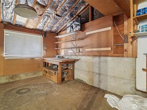 1261 150th Avenue SE, Bellevue WA 98007