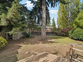 1261 150th Avenue SE, Bellevue WA 98007